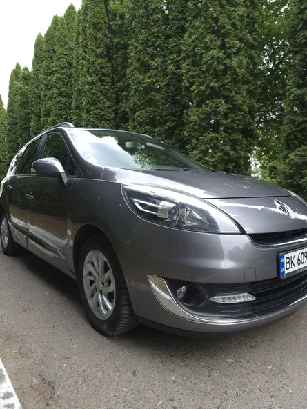 Renault Scenic 2012 - 11