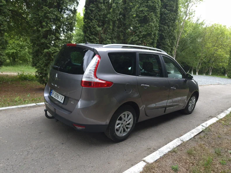 Renault Scenic 2012 - 9