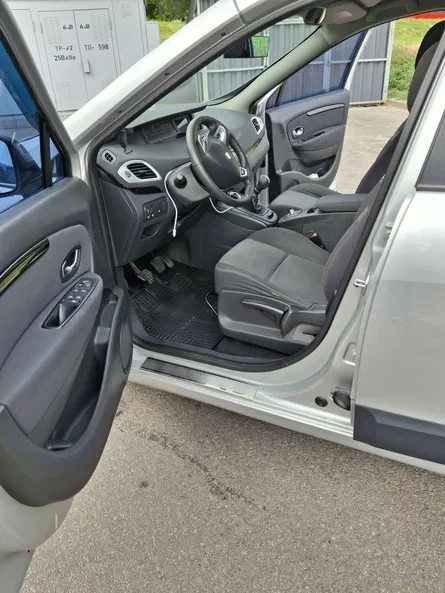 Renault Megane 2012 - 6