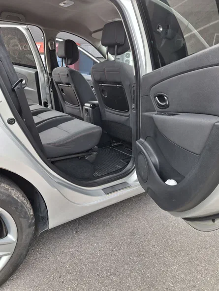 Renault Megane 2012 - 11