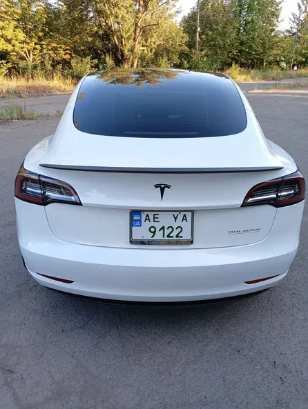 Tesla Model 3 2022 - 19