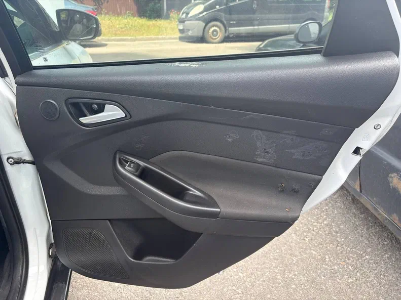 Ford Focus 2015 - 13