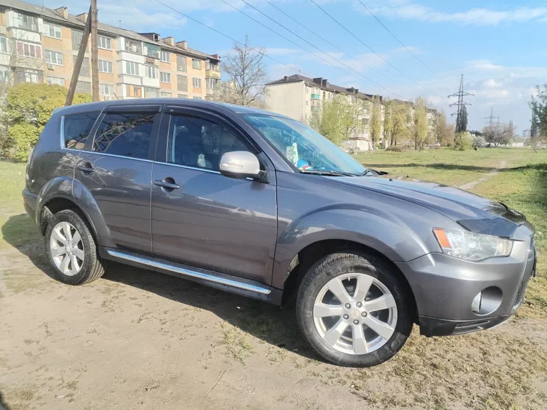 Mitsubishi Outlander 2010 - 3