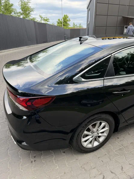 Hyundai Sonata 2018 - 1