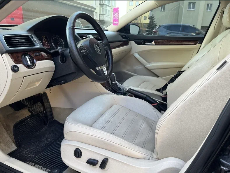 Volkswagen Passat 2013 - 5