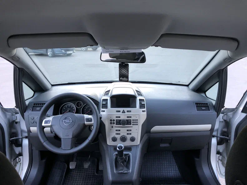 Opel Zafira 2008 - 8