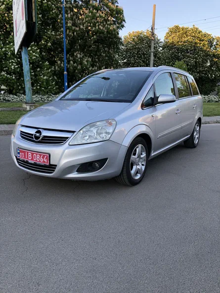 Opel Zafira 2008 - 3