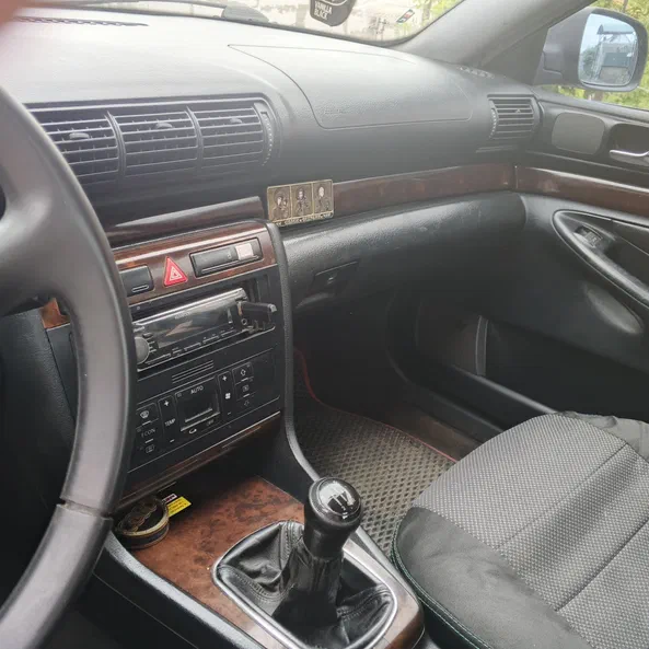 Audi A4 1999 - 7