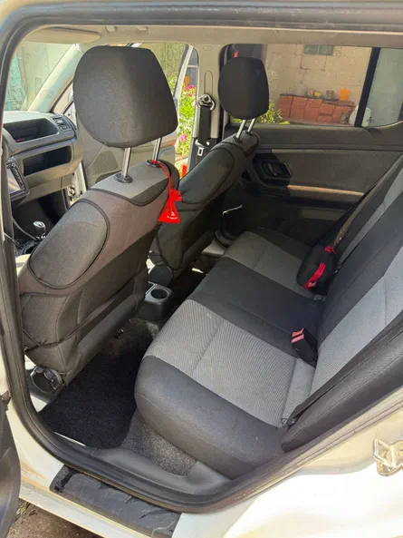 Skoda Fabia 2011 - 1