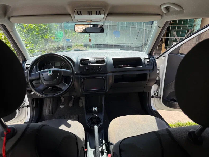 Skoda Fabia 2011 - 8