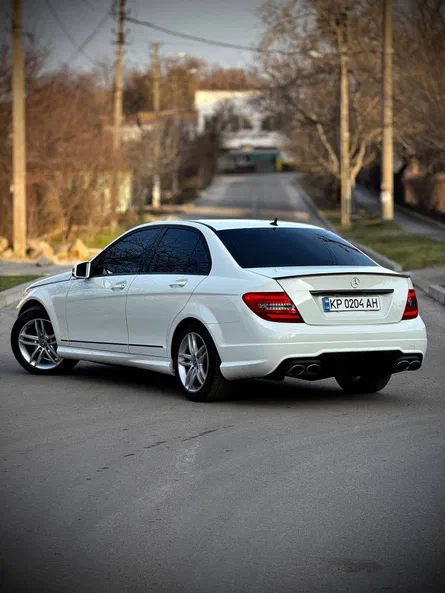 Mercedes-Benz C-Клас 2011 - 7