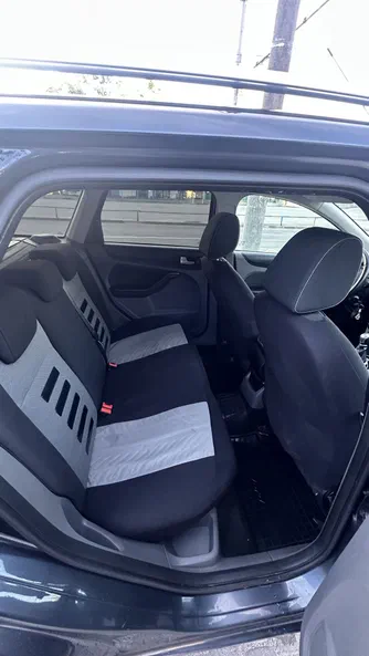 Ford Focus 2010 - 11
