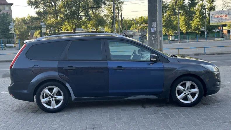 Ford Focus 2010 - 5