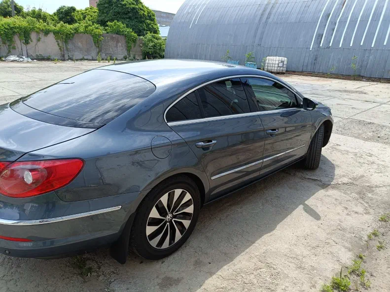 Volkswagen Passat CC 2010 - 5