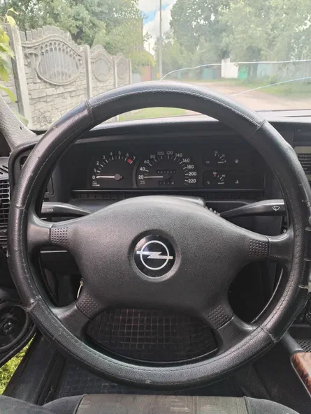 Opel Omega 1992 - 5