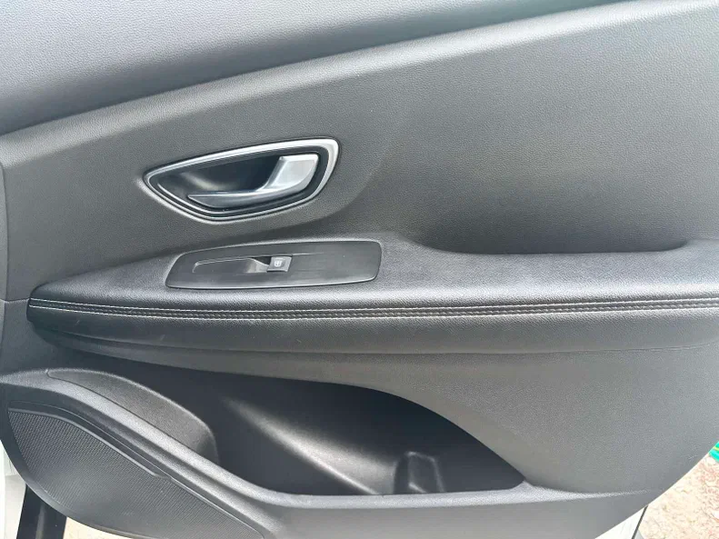 Renault Scenic 2019 - 11