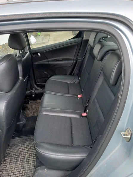 Peugeot 207 2011 - 5