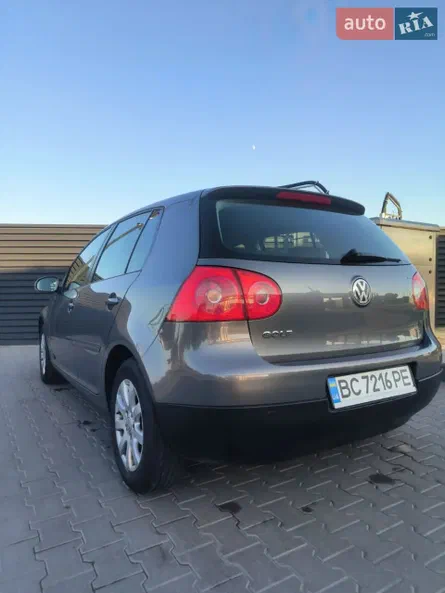 Volkswagen Golf 2005 - 4