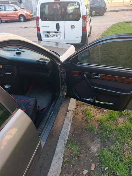 Audi 100 1993 - 6