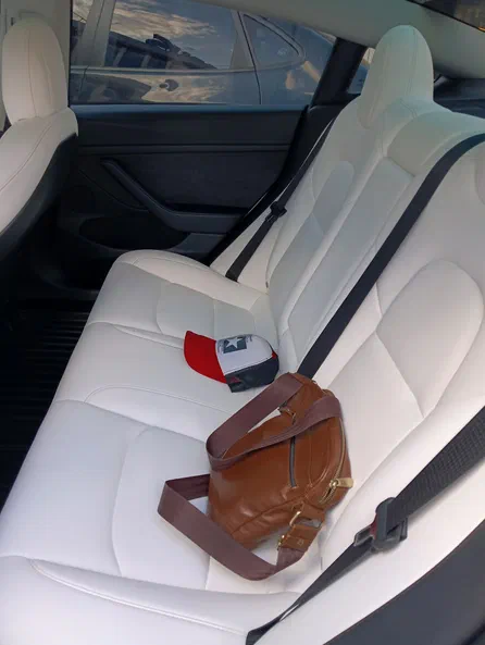 Tesla Model 3 2022 - 14