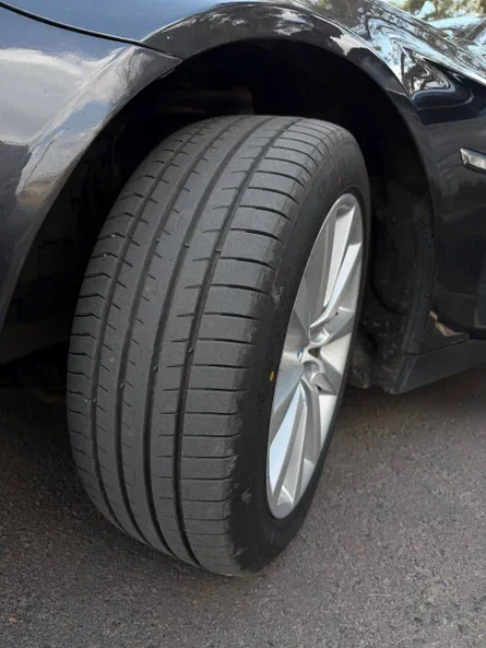 BMW 5 серія 2012 - 7