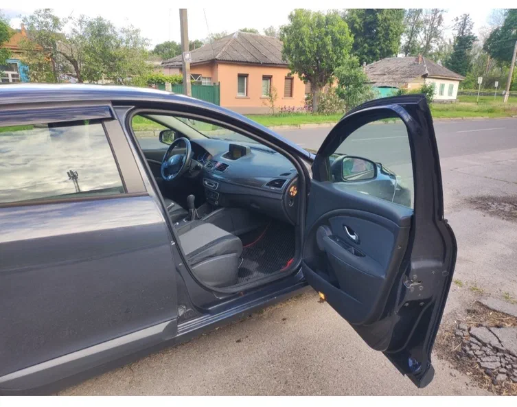 Renault Megane 2010 - 1