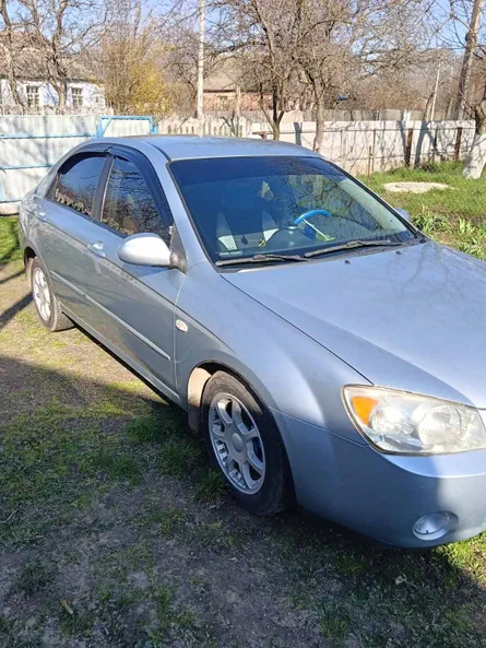 Kia Cerato 2006 - 2