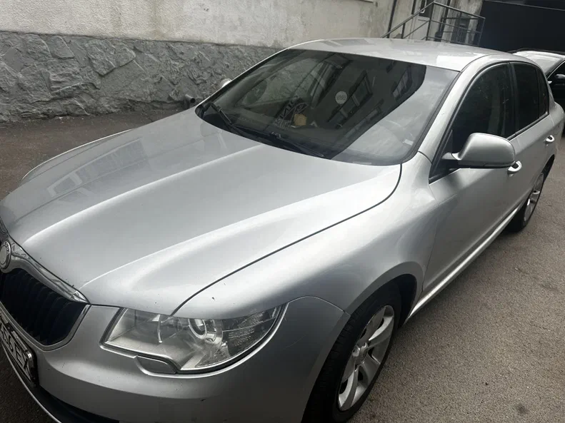 Skoda Superb 2013 - 0