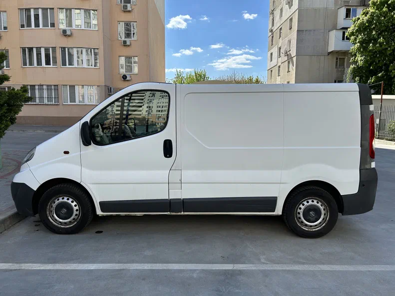 Opel Vivaro 2008 - 4