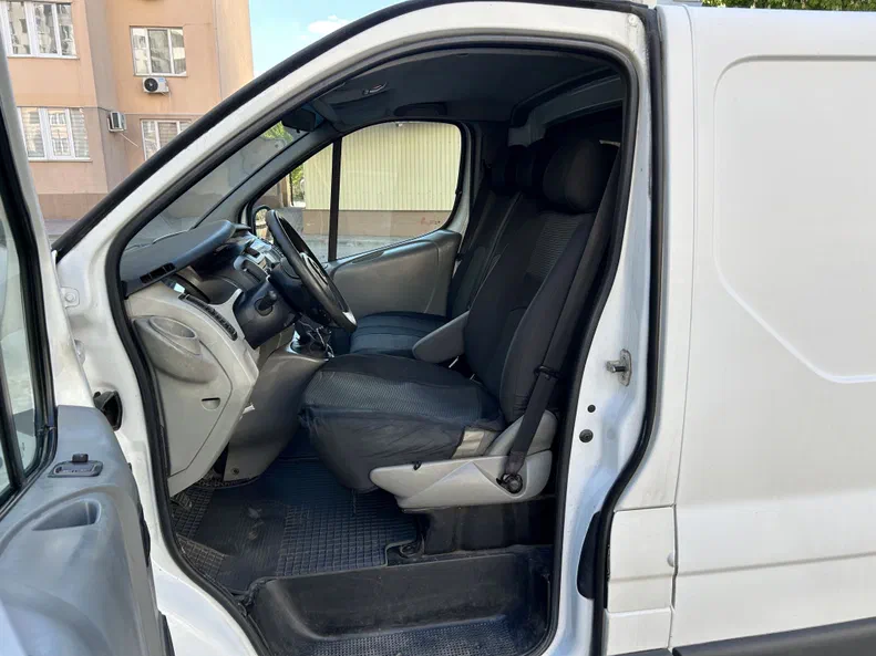 Opel Vivaro 2008 - 8