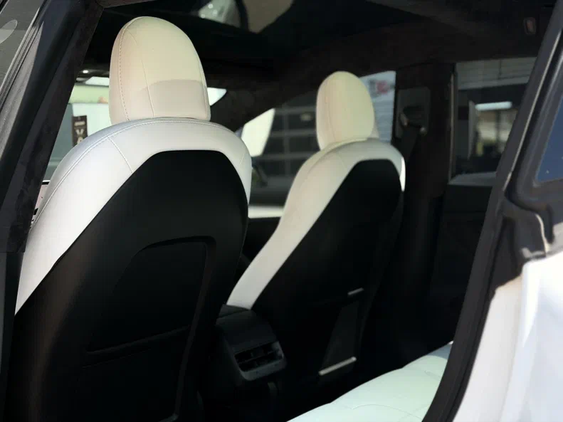 Tesla Model 3 2022 - 17
