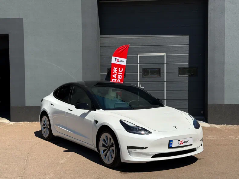 Tesla Model 3 2022 - 5