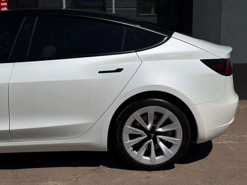Tesla Model 3 2022 - 7