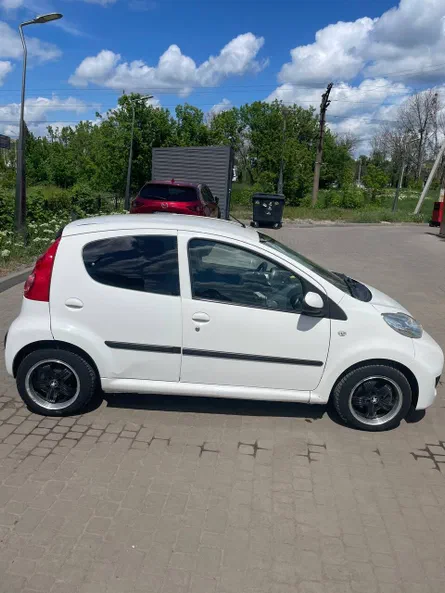 Peugeot 107 2009 - 5