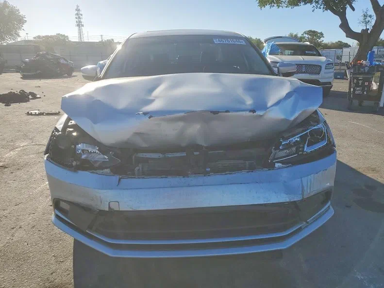 Volkswagen Jetta 2016 - 11