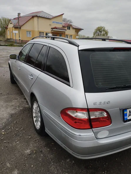 Mercedes-Benz E-Клас 2006 - 10