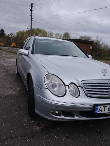 Mercedes-Benz E-Клас 2006 - 16