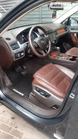 Volkswagen Touareg 2012 - 12