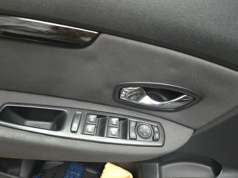 Renault Scenic 2012 - 6