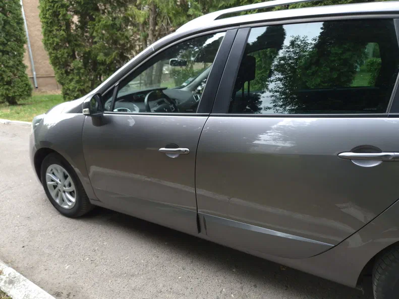 Renault Scenic 2012 - 12