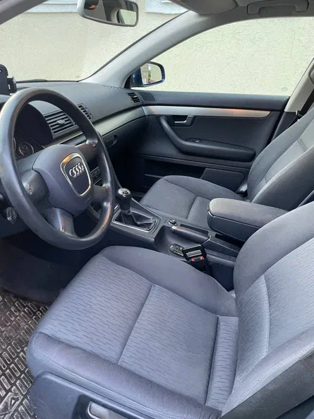 Audi A4 2007 - 4
