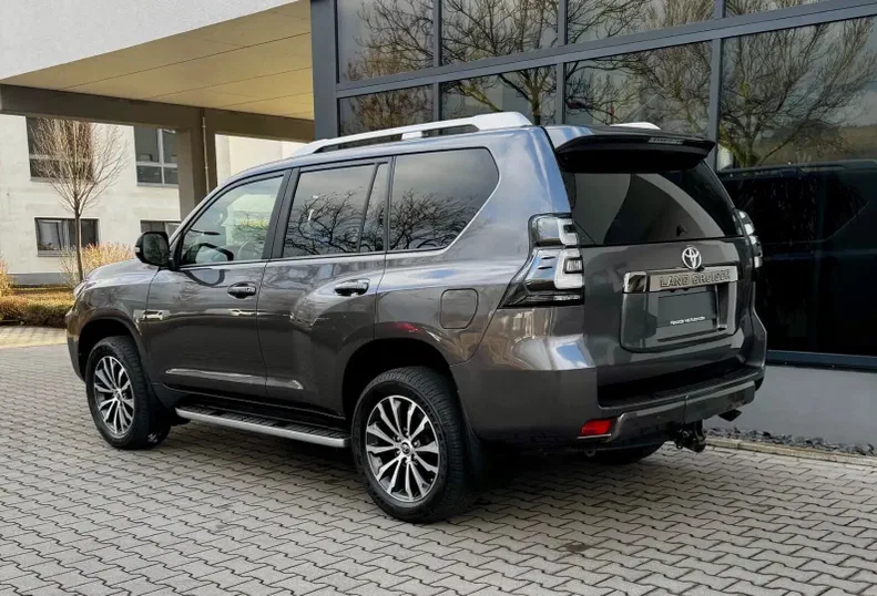Toyota Land Cruiser Prado 2021 - 8