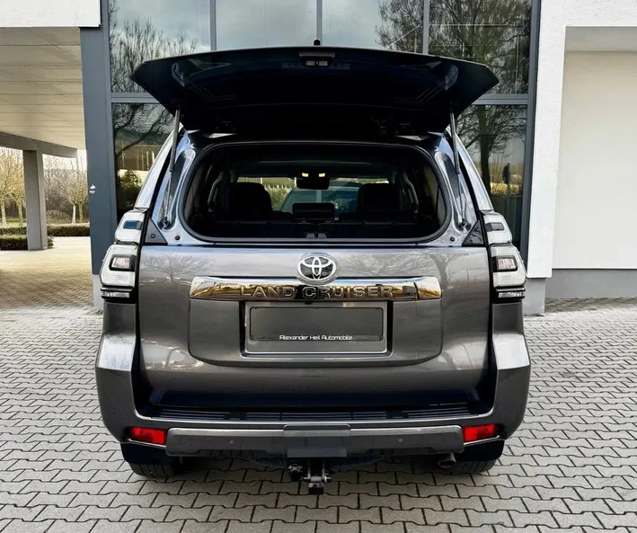 Toyota Land Cruiser Prado 2021 - 16
