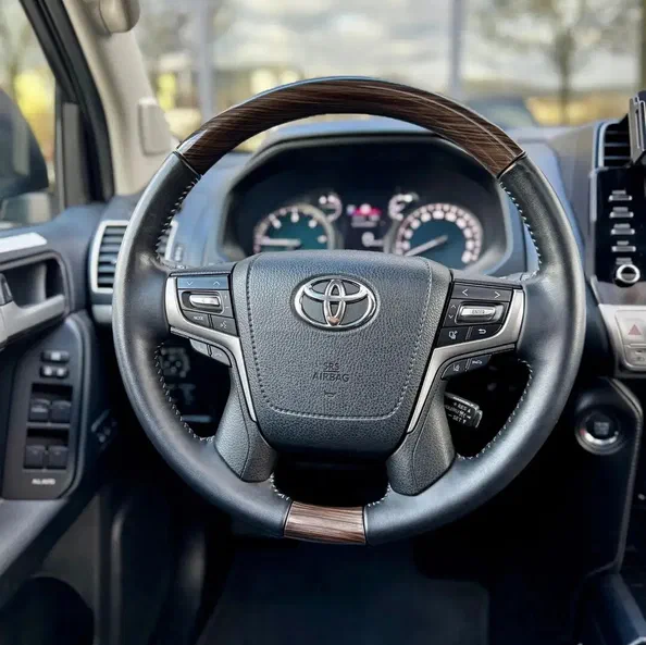 Toyota Land Cruiser Prado 2021 - 10