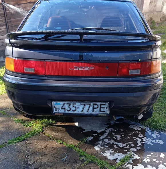 Mazda 323 1990 - 1