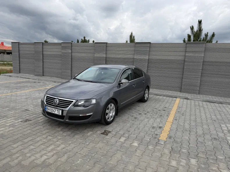 Volkswagen Passat 2008 - 1