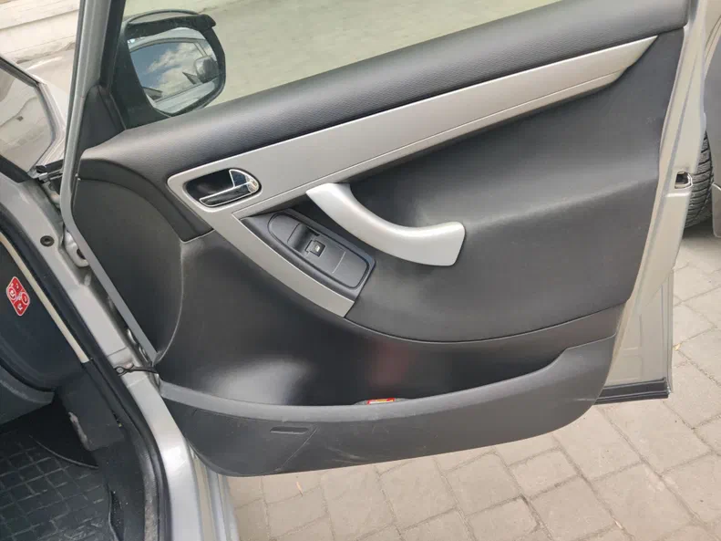 Citroen C4 Picasso 2010 - 6