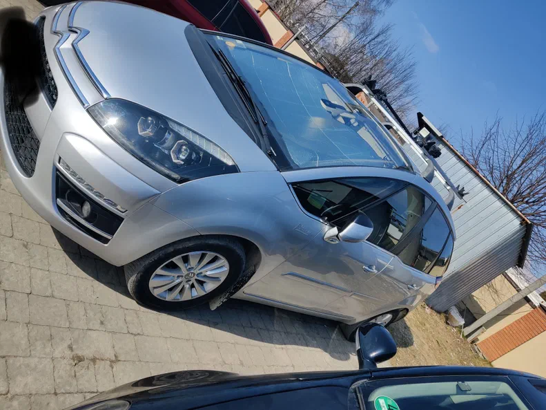 Citroen C4 Picasso 2010 - 1