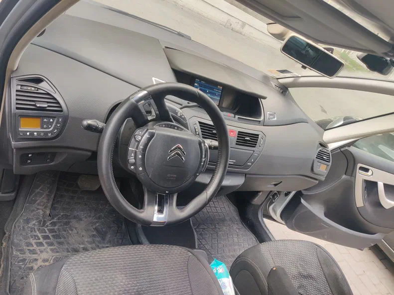 Citroen C4 Picasso 2010 - 4