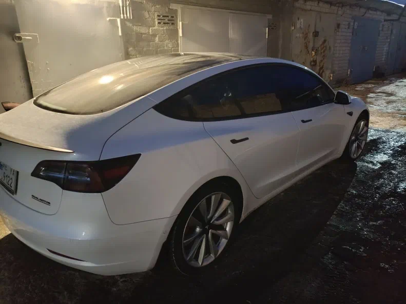Tesla Model 3 2022 - 8